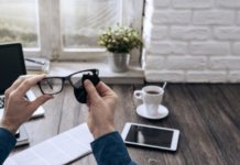Die Brille richtig reinigen: Unsere Tipps & Tricks