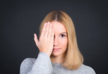 Amsler-Gitter-Test: Makuladegeneration erkennen