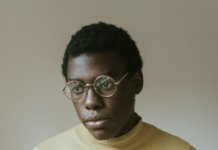 Runde Brillen: Der kultige Brillenfrom-Trend Runde Brille