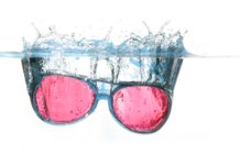 Glasfarbe: Wie die Brille individuell gestaltet wird Augenglasbestimmung
